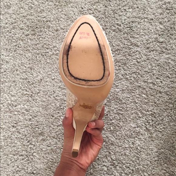 Charlotte Olympia lace pump - Picture 4 of 8